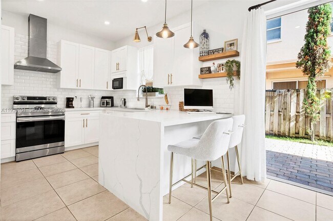 Building Photo - 13285 SW 128th St