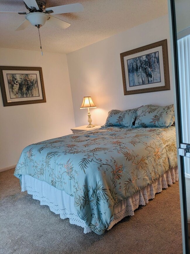 Building Photo - 2/2.5 Stuart Townhome near Intracoastal