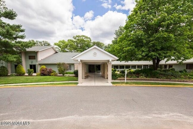 Building Photo - 30 Berkshire Ct