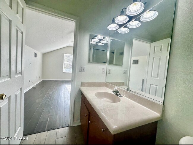 Building Photo - 1755 Creekwater Blvd