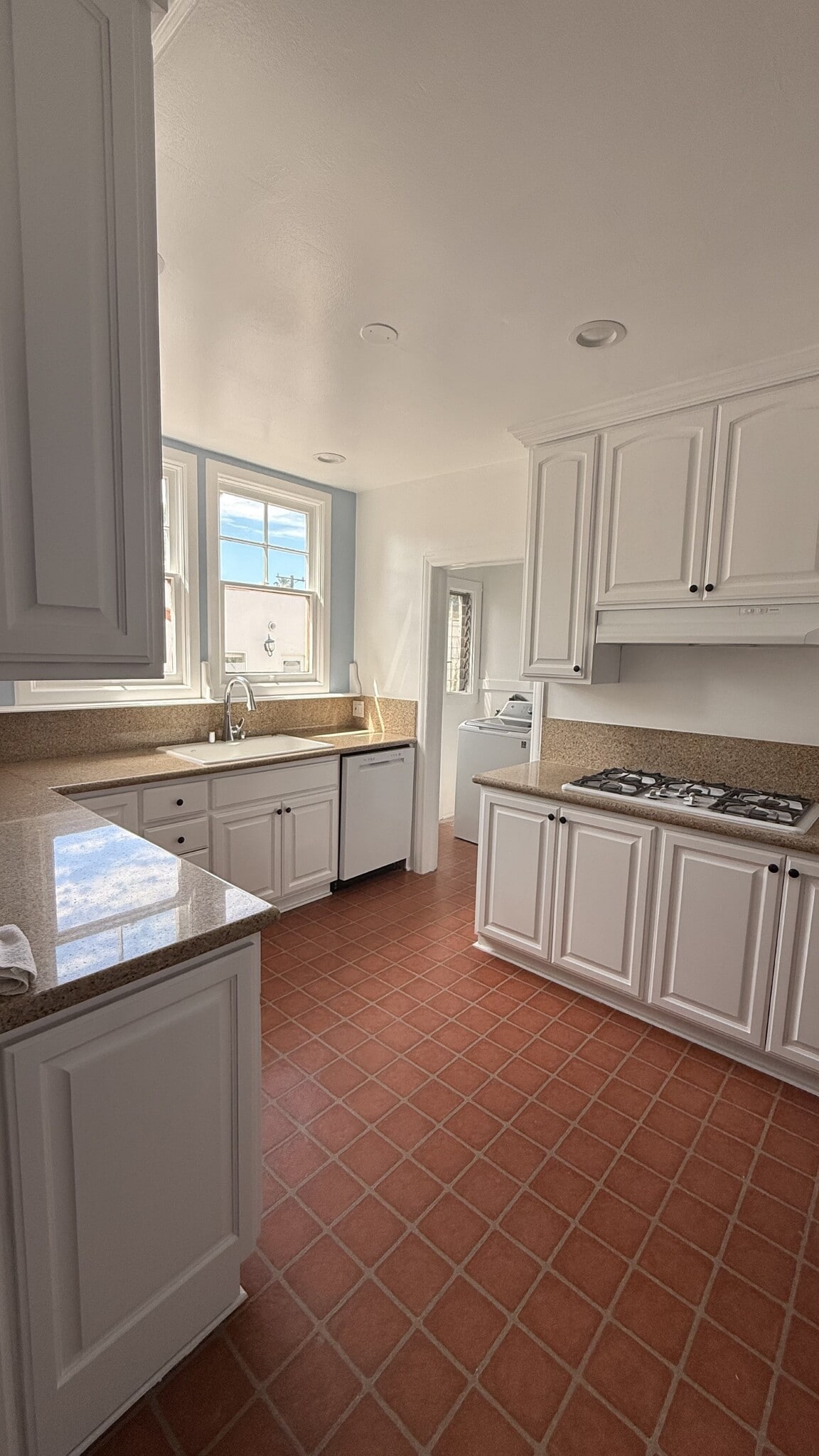 Building Photo - 1611 Idlewood Rd