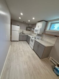 Building Photo - Dunbar Ave (121)