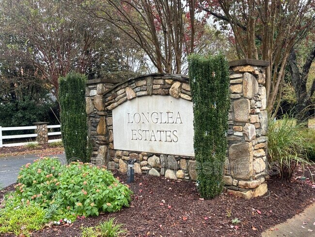 Primary Photo - 1525 Morning Dove Way