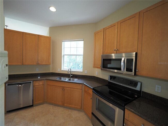 Building Photo - 408 Triano Cir