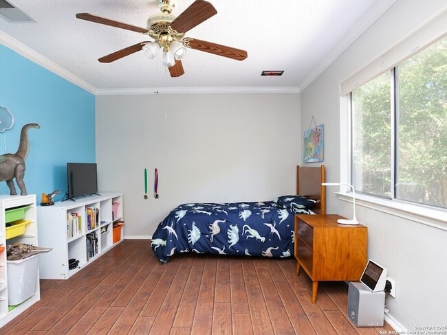 Building Photo - 18118 Summer Knoll