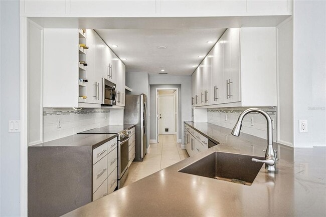 Building Photo - 5050 Porpoise Pl