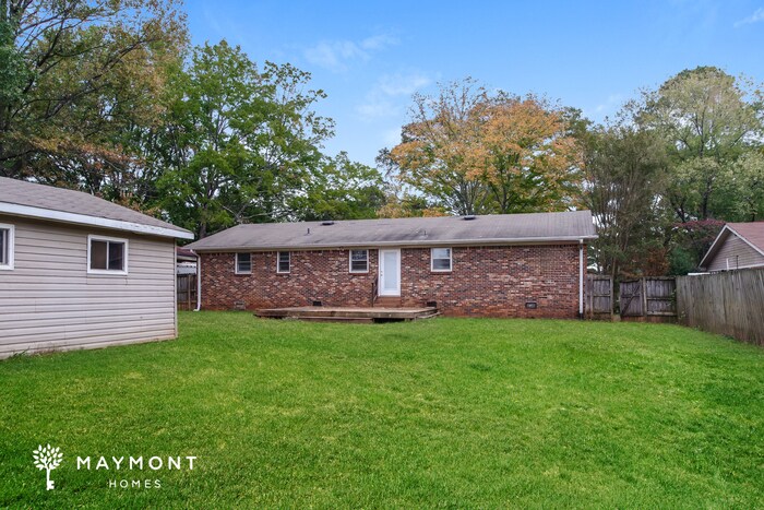 Building Photo - 1231 Freemont St SW