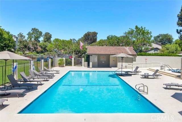 Building Photo - 14 Evening Breeze