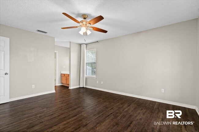 Building Photo - 16216 Pointer Dr