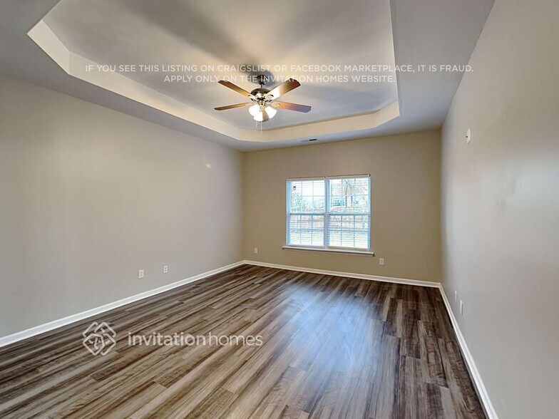 Building Photo - 720 Red Oak Tree Dr