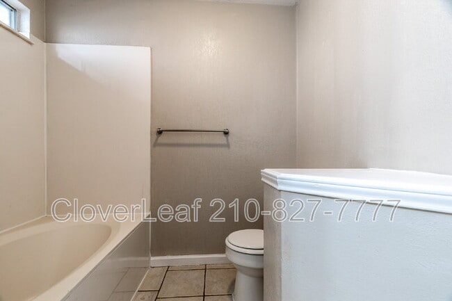 Building Photo - 410 Masonwood Dr