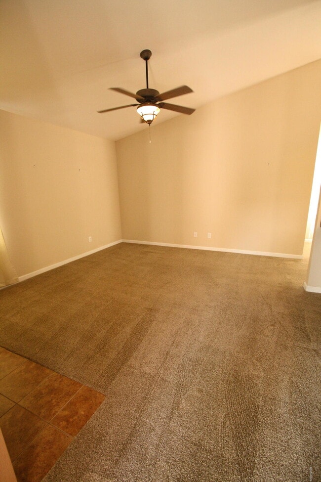 Building Photo - 6445 N Tierra De Las Catalinas