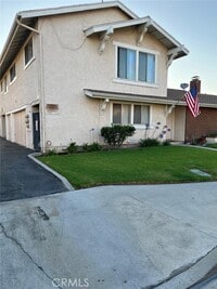 Building Photo - 318 Wilma Cir