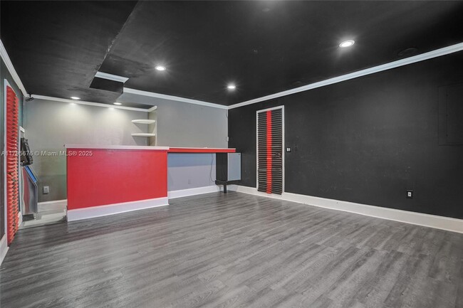 Building Photo - 9240 SW 54th St