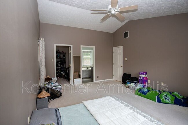 Building Photo - 2807 Chapman Ct