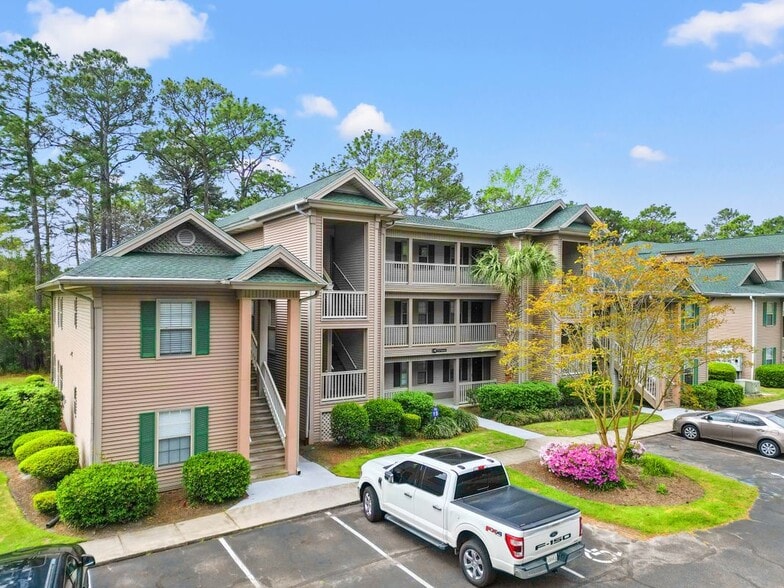 Building Photo - 412 Pinehurst Ln