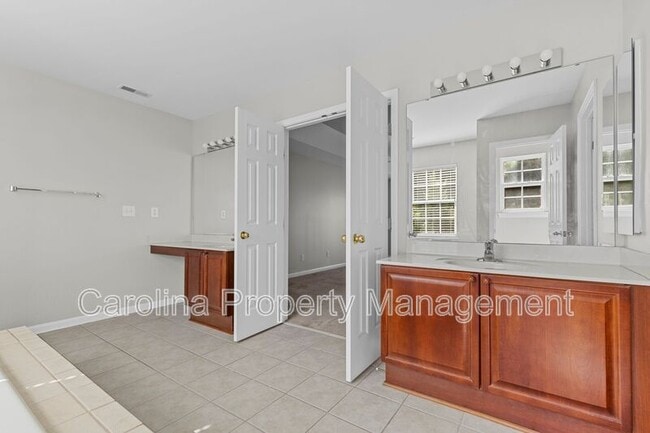 Building Photo - 5006 Rosewater Ln