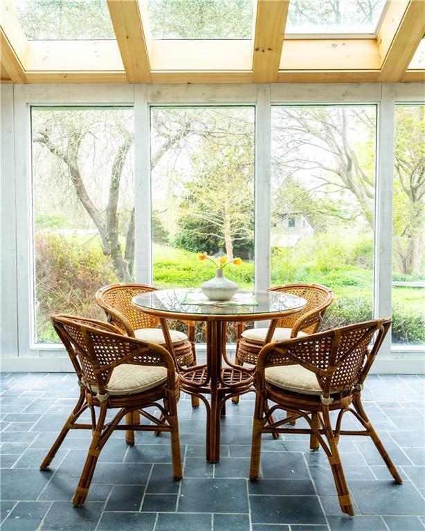 Building Photo - 304 Third Beach Rd