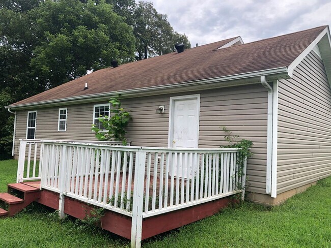 Building Photo - 1031 McClardy Rd