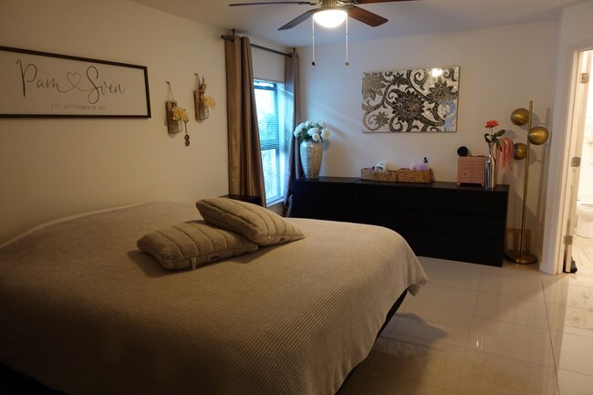 Building Photo - 11808 Thicket Wood Dr