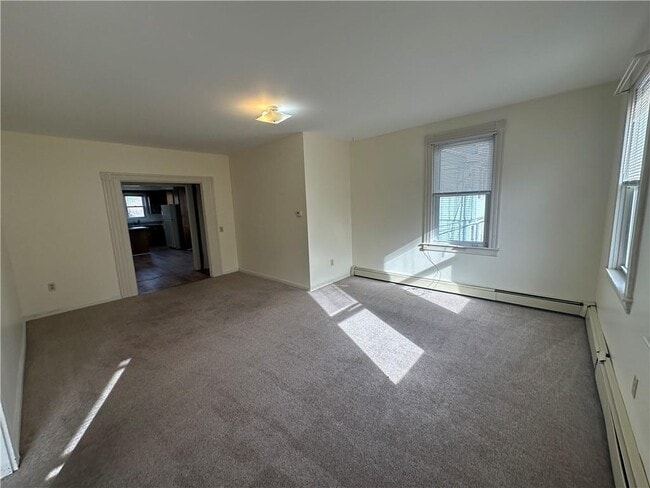 Building Photo - 6 Russell Ave