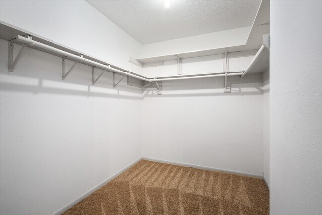 Building Photo - 2315 Woodstream Blvd