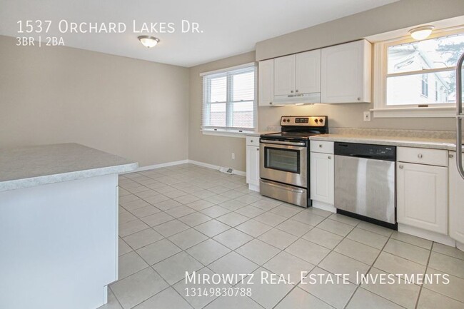 Building Photo - Beautiful 3BR/2BA Creve Coeur Home for Rent!