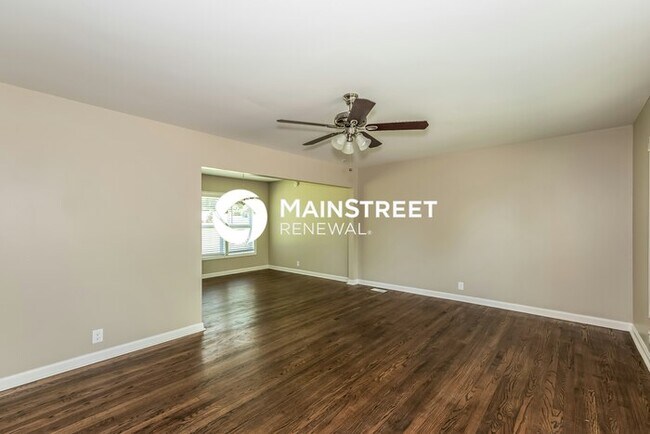 Building Photo - 3 Bedroom Pet-Friendly Home in Tarrant, AL with Main Street Renewal