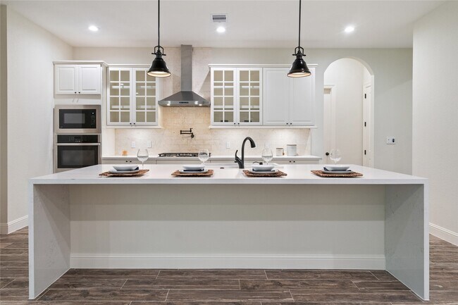 Building Photo - 25103 W Tara Plantation Dr