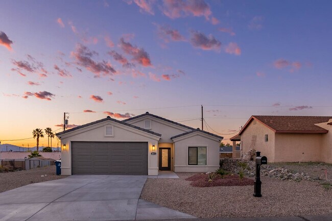 Building Photo - 3611 Breakwater Dr