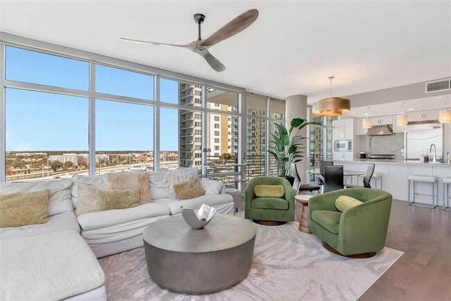 Building Photo - 1120 E Kennedy Blvd