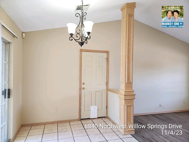 Building Photo - 6840 NW Willow Springs Dr