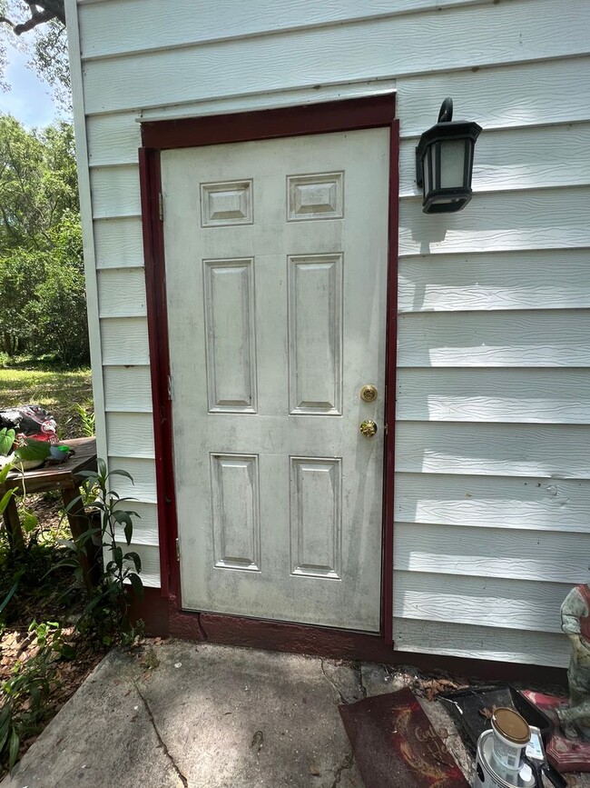 Primary Photo - Cute Garage Apartment