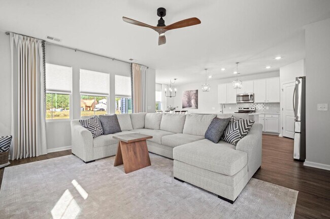 Building Photo - 567 Dreher Dr