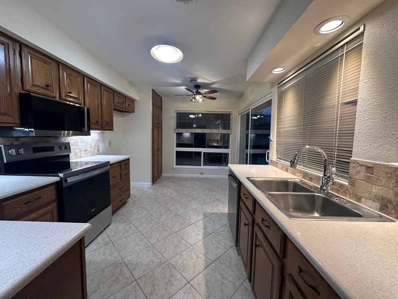 Building Photo - 1109 Lohmans Crossing Rd