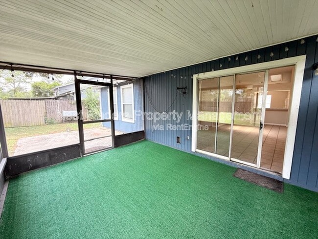 Building Photo - 11746 White Horse Rd