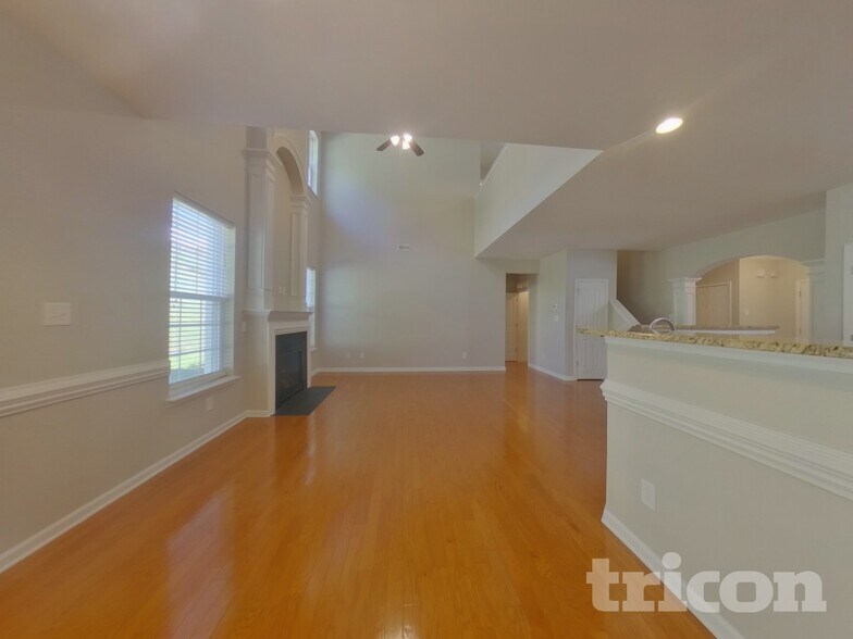 Building Photo - 2558 Fiddlers Glenn Dr