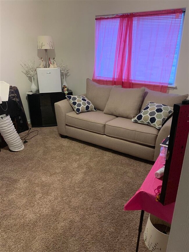 Building Photo - 4737 SW Greenwich Dr