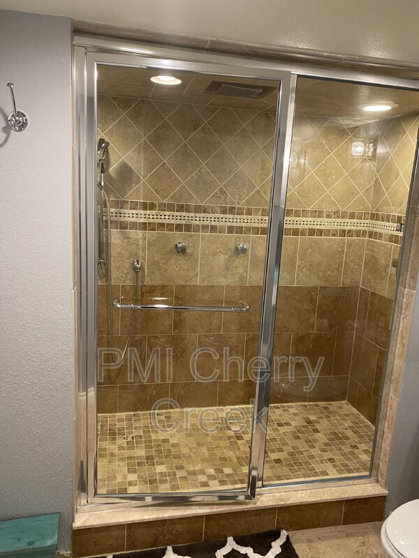 Building Photo - 3195 Fenton St