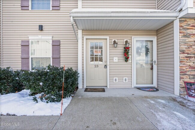 Primary Photo - 2000 Curry Rd