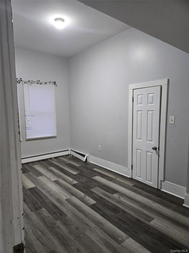 Building Photo - 14 Warren St