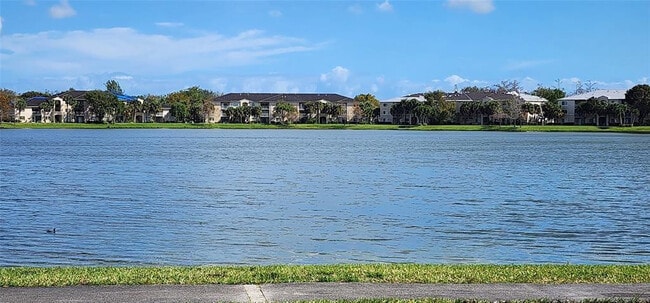 Building Photo - 5005 Wiles Rd