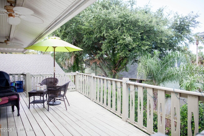 Building Photo - 310 7th St