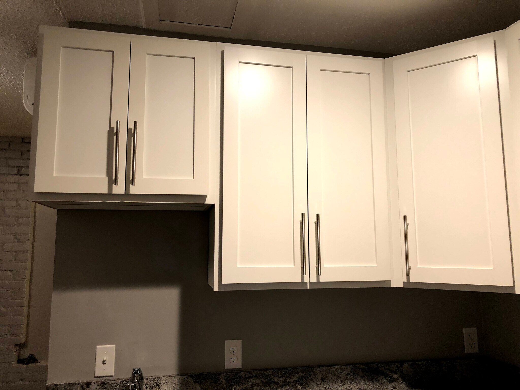 Building Photo - 124 E Main St