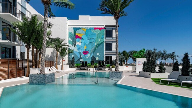 Building Photo - 425-475 E Atlantic Blvd