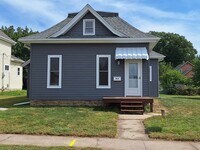 Building Photo - 943 6th St