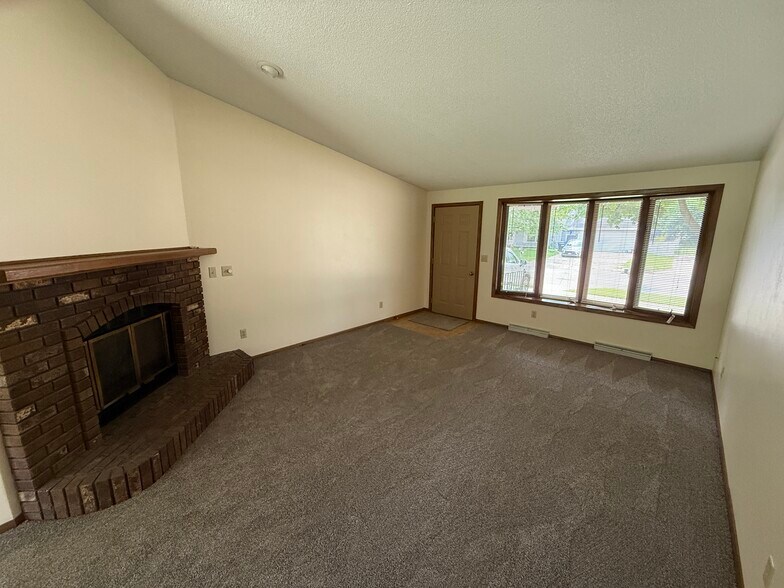 Building Photo - 510 S Kensington Dr