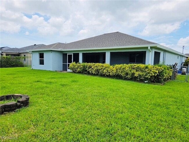 Building Photo - 1139 SW 18th Ave