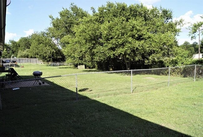 Building Photo - 101 Stubblefield Dr