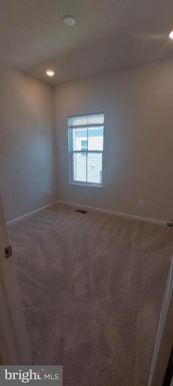 Building Photo - 2580 Hopton Ln